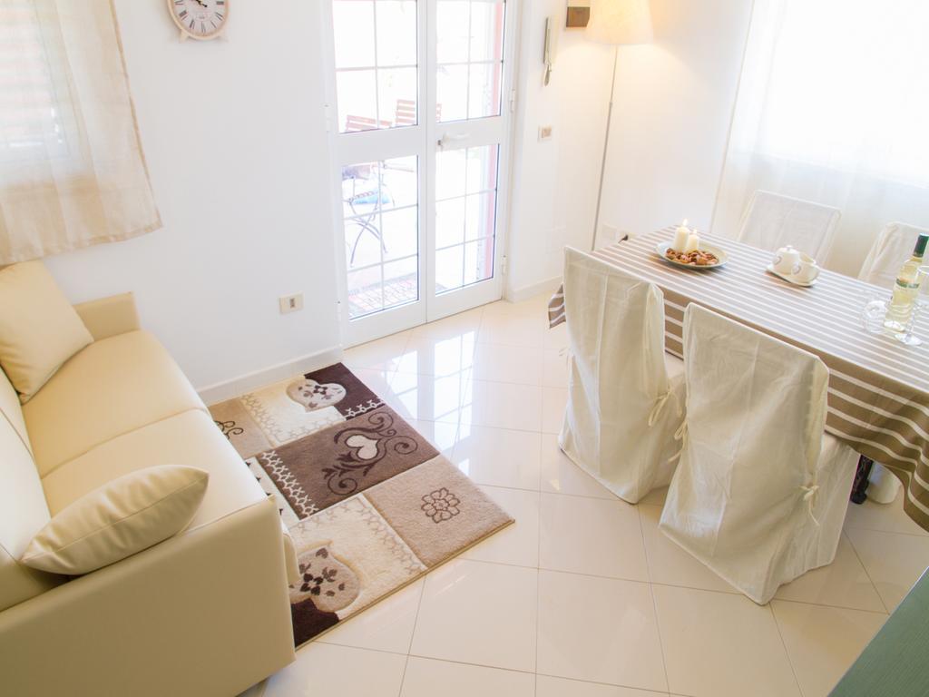 Gelso Bianco Apartments Campofelice di Roccella Kültér fotó