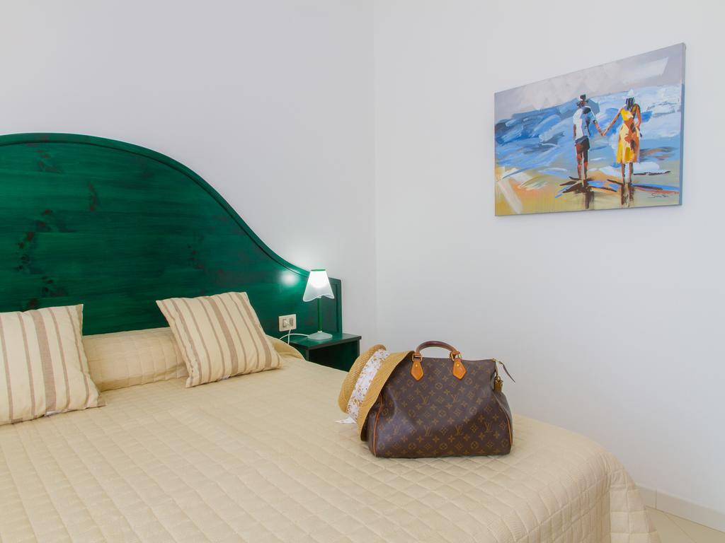 Gelso Bianco Apartments Campofelice di Roccella Kültér fotó