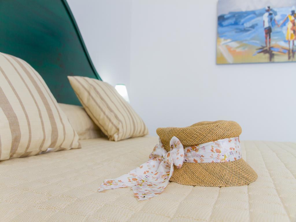 Gelso Bianco Apartments Campofelice di Roccella Kültér fotó