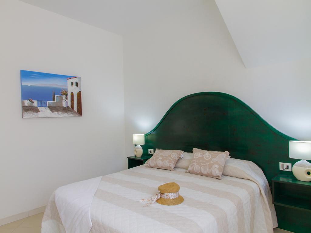 Gelso Bianco Apartments Campofelice di Roccella Kültér fotó